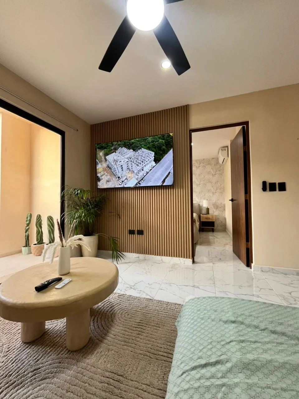 Vida residencial contemporánea en el corazón de la ciudad - 11