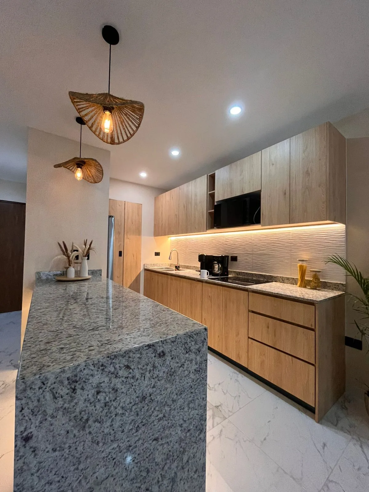 Vida residencial contemporánea en el corazón de la ciudad - 9